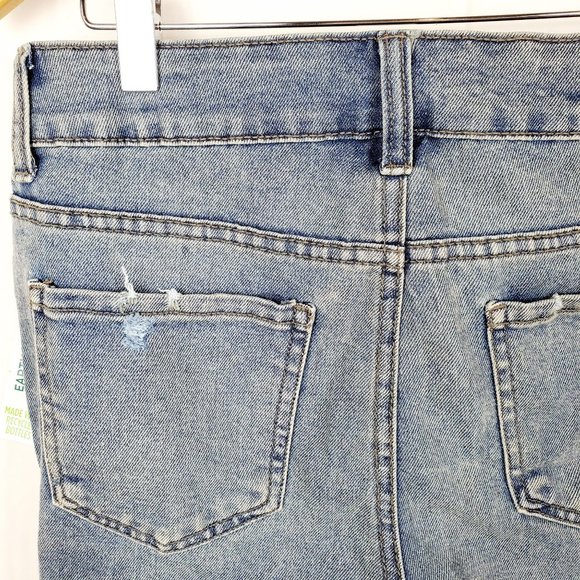 Time Tru Bermuda Jean Shorts Distressed New With Out Tag - Picture 5 of 7